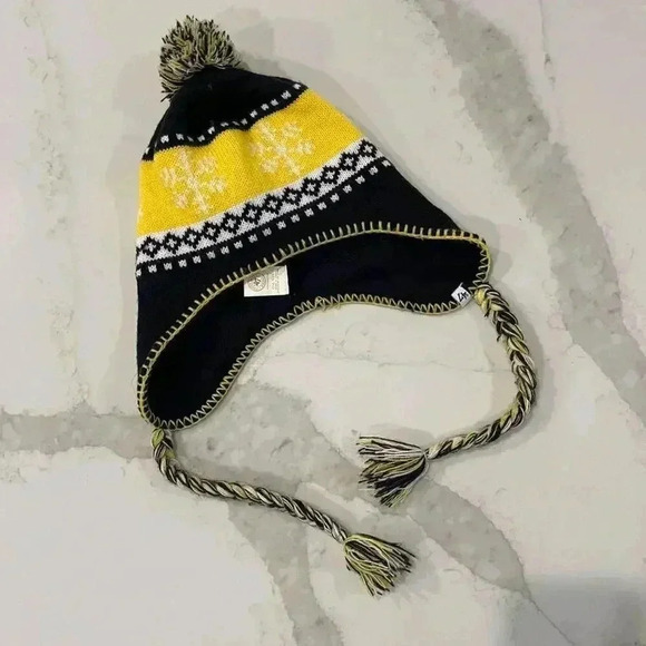 47 Brand University of Michigan Wolverines Knit Cap Pom Tassel EarFlap WinterHat - Picture 4 of 9